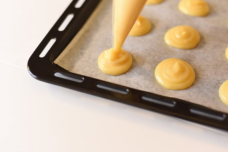 Pastry Gear PastryGear Grip-Pro 21-Inch Nonskid Ultra Thick Disposable Pastry/Decorating/Piping Bags with Dispenser - 100 Pcs - Image 4